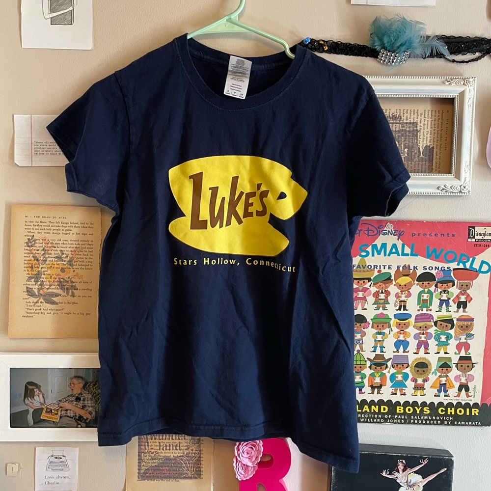 SOLD❤️ Gilmore Girls Luke’s Diner shirt - Picture 1 of 6